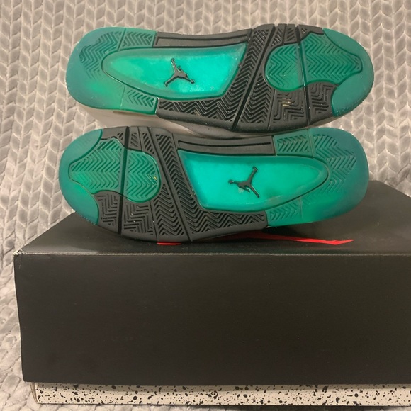 Jordan retro 4 RASTA - Picture 3 of 3